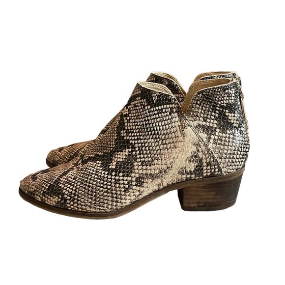 Dolce Vita Women’s Bootie Karsen Back Zip Faux Snakeskin Pointed Toe Size 8M - Picture 2 of 13